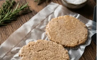 Cómo cocinar tu hamburguesa smash vegana congelada y empacada al vacío